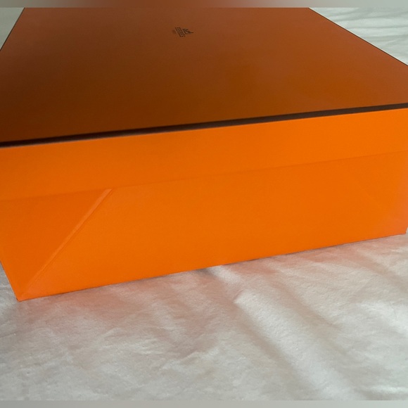 HERMÈS gift box orange box - Picture 3 of 5